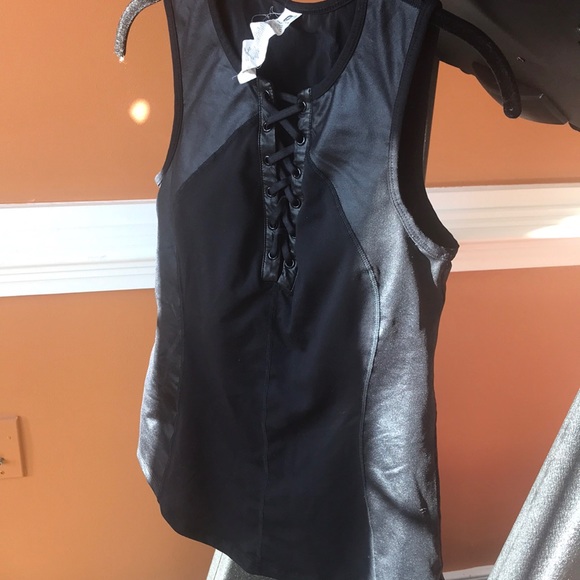 Fabletics corset style black lace up tank - Picture 9 of 16